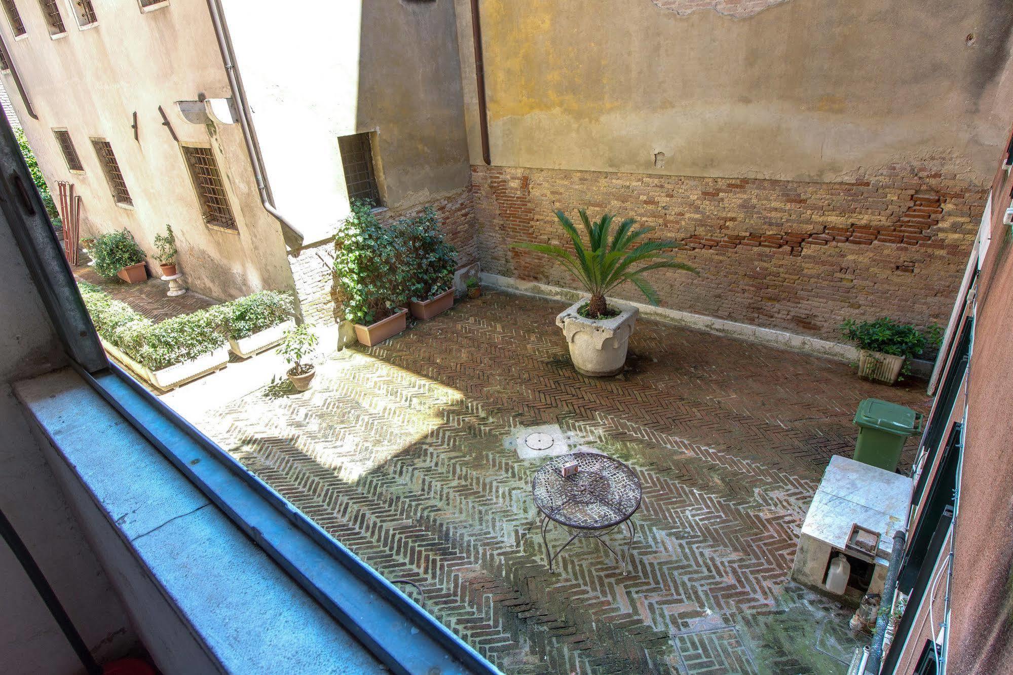 Ve.n.i.ce Cera Palazzo Gardella Venecia